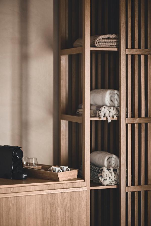 Noon Beyond Accommodation Pollonia Ngoại thất bức ảnh
