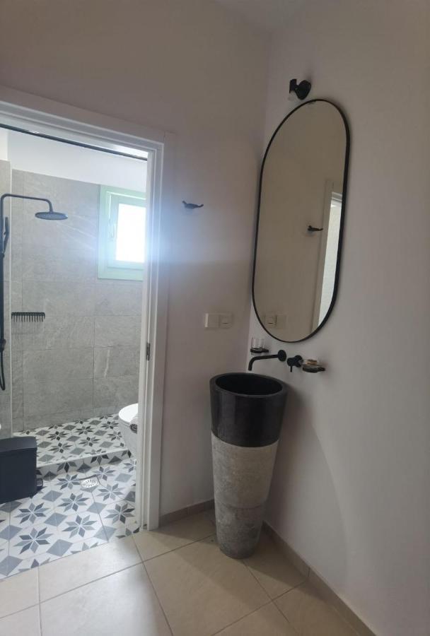 Noon Beyond Accommodation Pollonia Ngoại thất bức ảnh